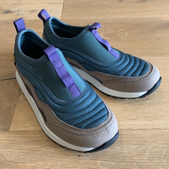 NWOT Teva Sample Sneakers - Picture 1 of 9